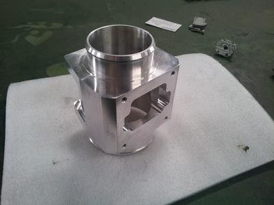편리한 운송 및 배달과 함께 고 정밀 CNC 가공을 위한 맞춤형 금속 가공 기계 부품 협력 업체